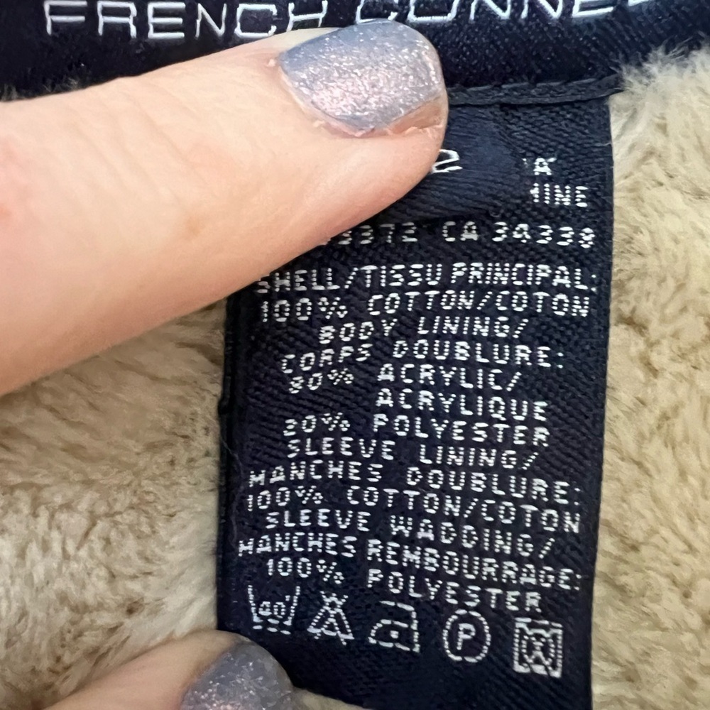 FRENCH CONNECTION Women’s Faux Fur Lined Hooded Faded Jean Jacket Size 2 - Picture 6 of 6
